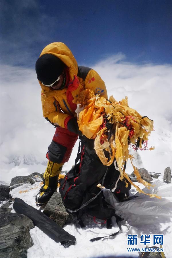 (圖文互動(dòng))(1)平靜而充滿(mǎn)力量——“中國(guó)網(wǎng)事·感動(dòng)2018”年度網(wǎng)絡(luò)人物群像