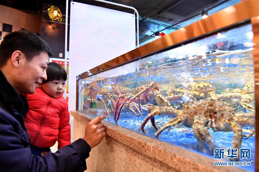 （在習(xí)近平新時(shí)代中國特色社會(huì)主義思想指引下&middot;將改革開放進(jìn)行到底&middot;大國之約）（新華全媒頭條&middot;圖文互動(dòng)）（7）潮起東方浪涌時(shí)&mdash;&mdash;來自對(duì)外開放前沿的時(shí)代強(qiáng)音