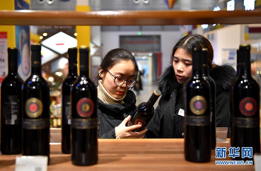 （在習(xí)近平新時(shí)代中國特色社會(huì)主義思想指引下&middot;將改革開放進(jìn)行到底&middot;大國之約）（新華全媒頭條&middot;圖文互動(dòng)）（6）潮起東方浪涌時(shí)&mdash;&mdash;來自對(duì)外開放前沿的時(shí)代強(qiáng)音