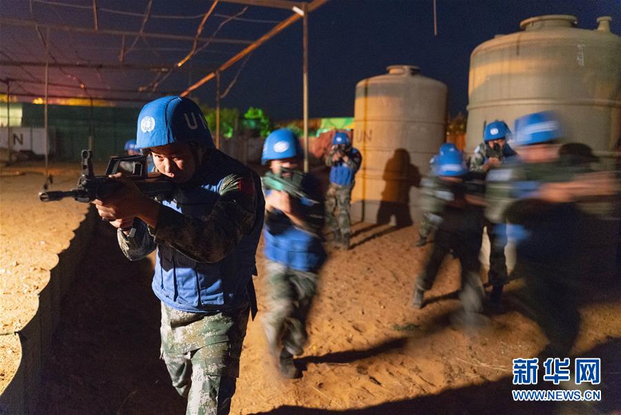 (新華全媒頭條·圖文互動(dòng))(3)向祖國(guó)報(bào)告:我在戰(zhàn)位守萬(wàn)家團(tuán)圓——解放軍和武警部隊(duì)新春佳節(jié)備戰(zhàn)執(zhí)勤記事