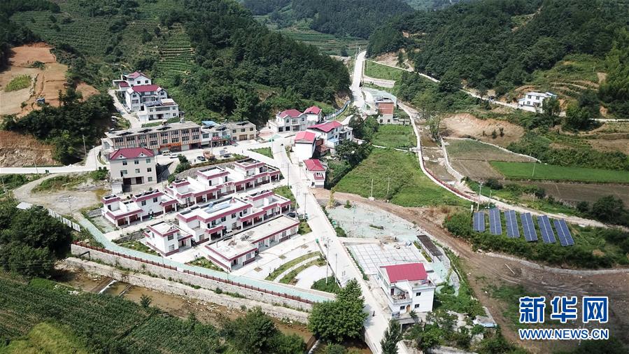 （兩會(huì)前夕看落實(shí)&middot;圖文互動(dòng)）（4）踐行&ldquo;三嚴(yán)三實(shí)&rdquo; 譜寫(xiě)改革新篇&mdash;&mdash;安徽落實(shí)習(xí)近平總書(shū)記全國(guó)兩會(huì)重要講話精神紀(jì)實(shí)