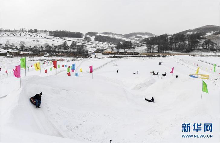 （在習(xí)近平新時代中國特色社會主義思想指引下&mdash;&mdash;新時代新作為新篇章&middot;圖文互動）（3）三年，從無名小屯到聲名遠播&mdash;&mdash;這個&ldquo;雪鄉(xiāng)&rdquo;是如何做到的？