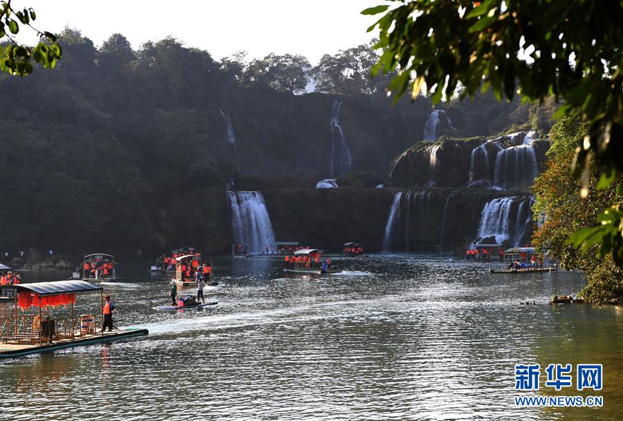 （兩會前夕看落實&middot;圖文互動）（3）開放合作走活發(fā)展&ldquo;新棋局&rdquo;－－廣西落實習近平總書記全國兩會重要講話精神紀實