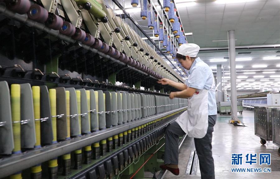 (代表委員履職·圖文互動(dòng))(2)全國(guó)人大代表范冬云:紡織業(yè)需科技“造血”