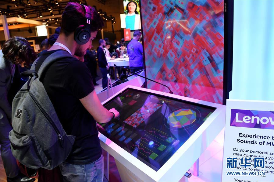 (新華全媒頭條·迎接兩會(huì)·經(jīng)濟(jì)特稿·圖文互動(dòng))(3)堅(jiān)定信心 搶抓機(jī)遇勇爭(zhēng)先——迎接全國(guó)兩會(huì)中國(guó)經(jīng)濟(jì)系列述評(píng)之一