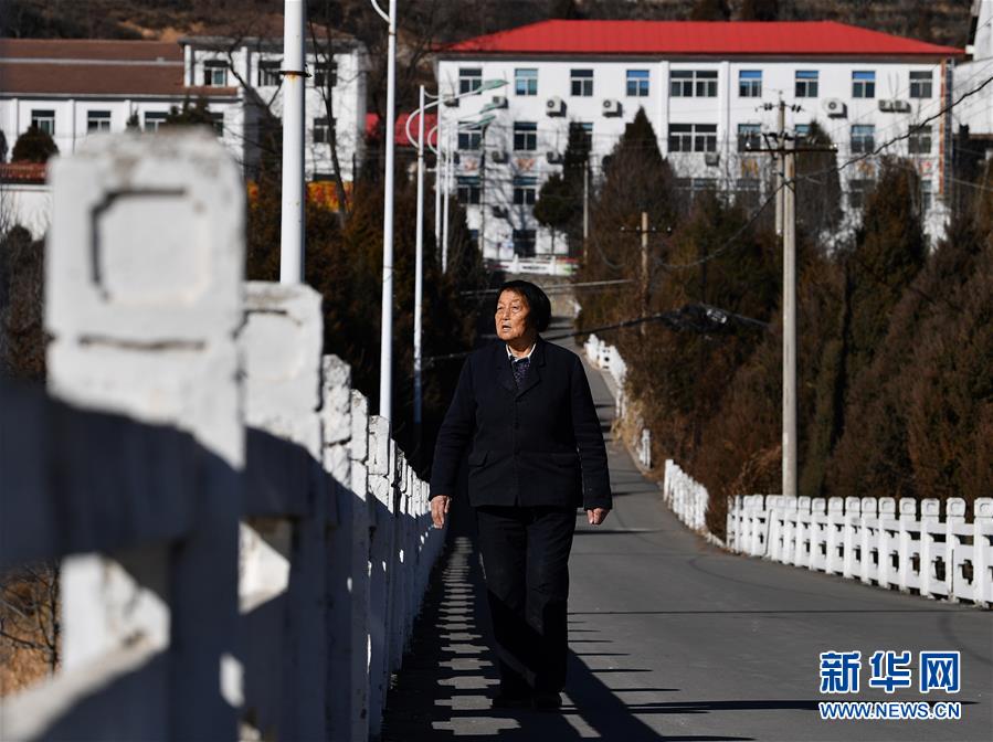 （新華全媒頭條&middot;迎接兩會特別報道&middot;圖文互動）（1）奮進，向著第一個百年奮斗目標&mdash;&mdash;寫在2019年全國兩會召開之際