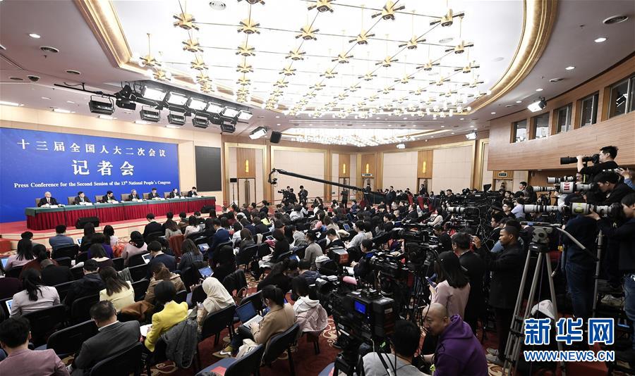 （兩會(huì)&middot;XHDW）（8）全國人大相關(guān)負(fù)責(zé)人就&ldquo;人大立法工作&rdquo;答記者問