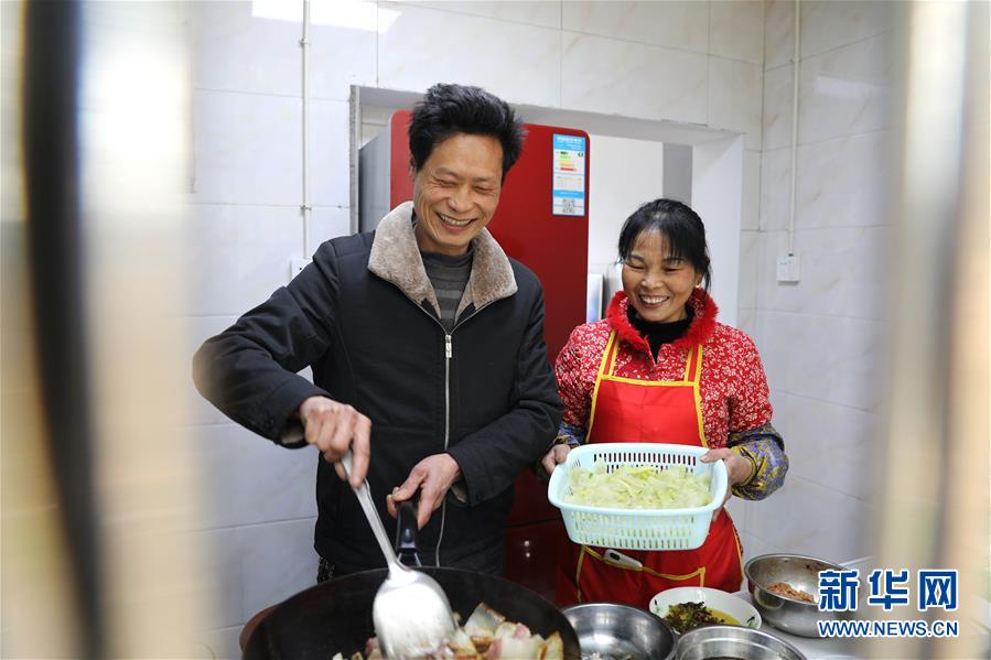 （脫貧攻堅(jiān)&middot;圖文互動(dòng)）（1）花田喜事