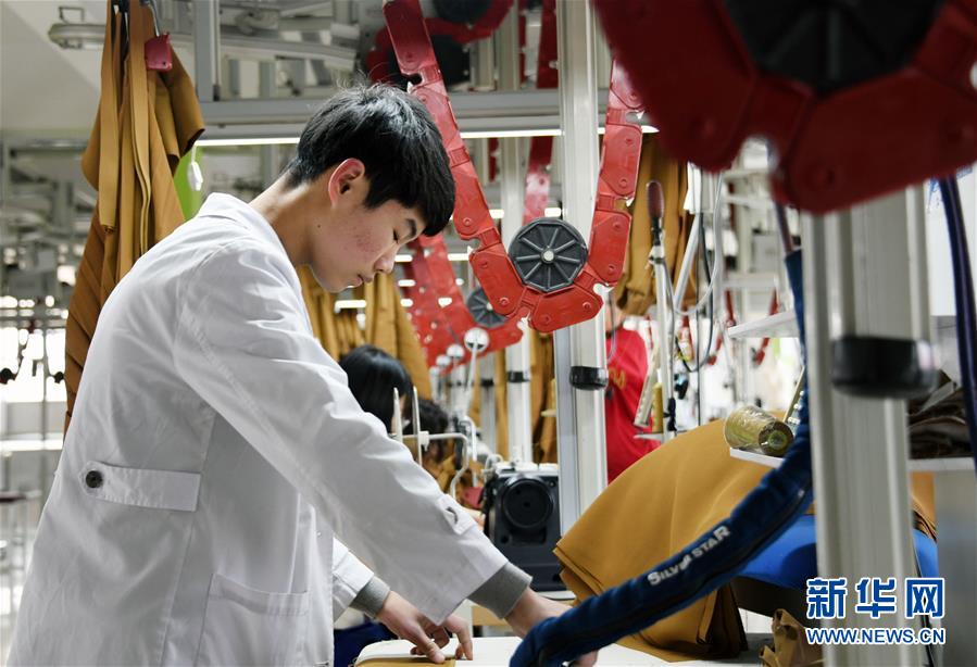 (新華全媒頭條·圖文互動)(5)從“來樣加工”到為全球“量體裁衣”——透過“迪尚之路”看新舊動能轉(zhuǎn)換
