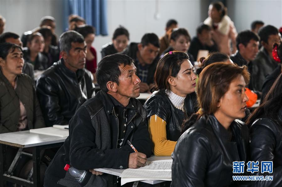 （新華全媒頭條&middot;圖文互動）（7）一步千年，&ldquo;最后的沙漠部落&rdquo;遷入新家園