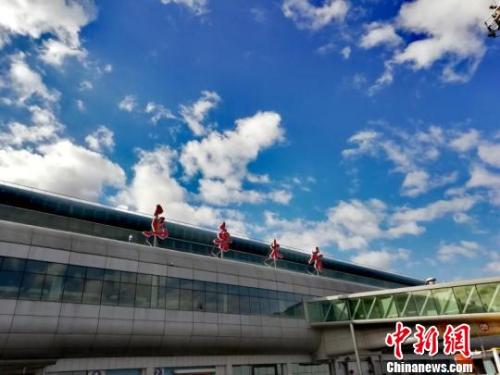 資料圖：烏魯木齊國(guó)際機(jī)場(chǎng)。 新疆機(jī)場(chǎng)集團(tuán)供圖