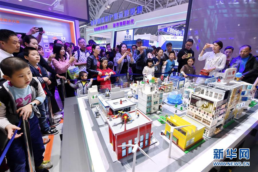 （新華全媒頭條&middot;圖文互動）（3）從&ldquo;數(shù)字中國&rdquo;看中國發(fā)展新信號、新亮點、新趨勢