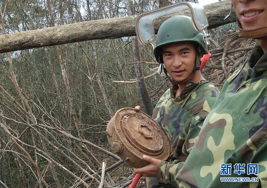 （時(shí)代先鋒&middot;圖文互動(dòng)）（2）新時(shí)代最可愛(ài)的人&mdash;&mdash;記陸軍某掃雷排爆大隊(duì)英雄戰(zhàn)士杜富國(guó)