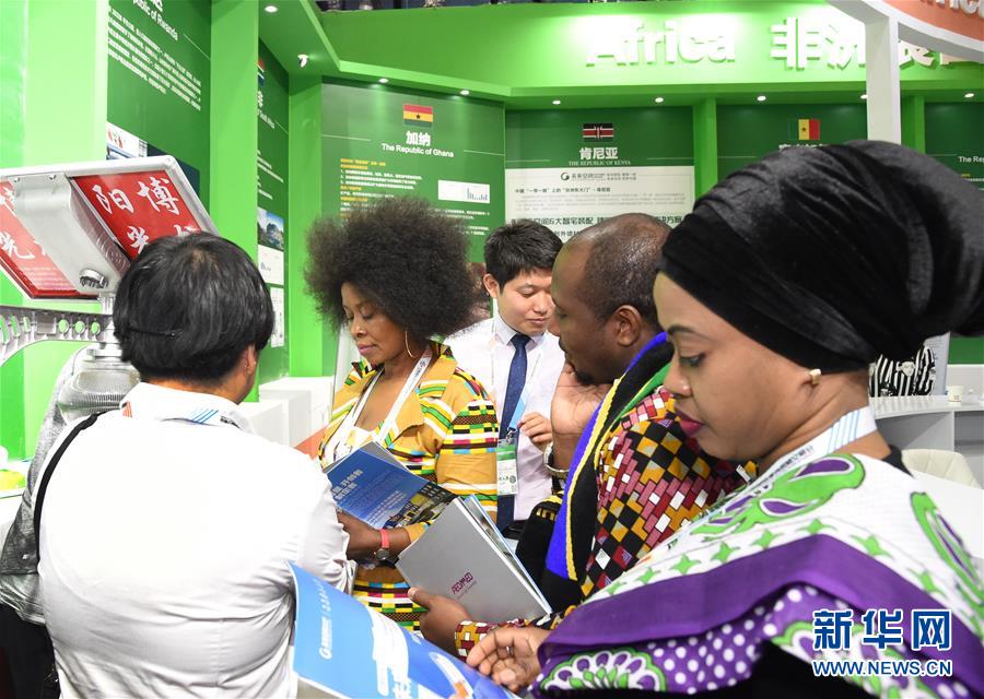 (新華全媒頭條·圖文互動)(1)風勁帆懸 百舸爭流——從“京交會”看中國經(jīng)濟潛力和前景