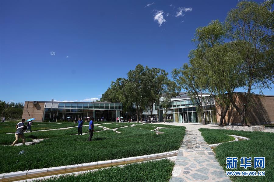 (在習(xí)近平新時(shí)代中國特色社會(huì)主義思想指引下——新時(shí)代新作為新篇章·圖文互動(dòng))(13)從世園會(huì)“看”中國綠色發(fā)展之路——寫在北京世園會(huì)“中國國家館日”到來之際