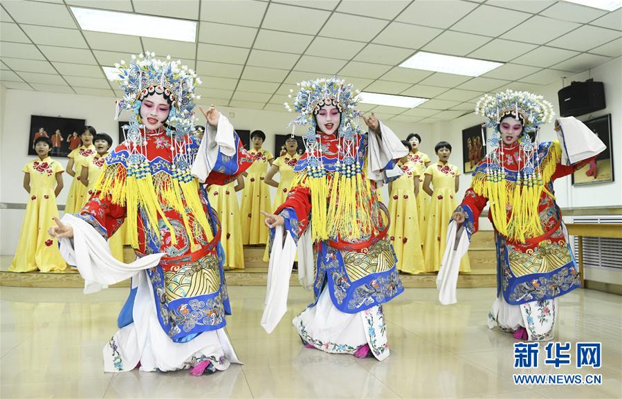 （新華全媒頭條&middot;圖文互動）（18）文明之光照亮復(fù)興之路&mdash;&mdash;以習(xí)近平同志為核心的黨中央關(guān)心文化和自然遺產(chǎn)保護工作紀(jì)實