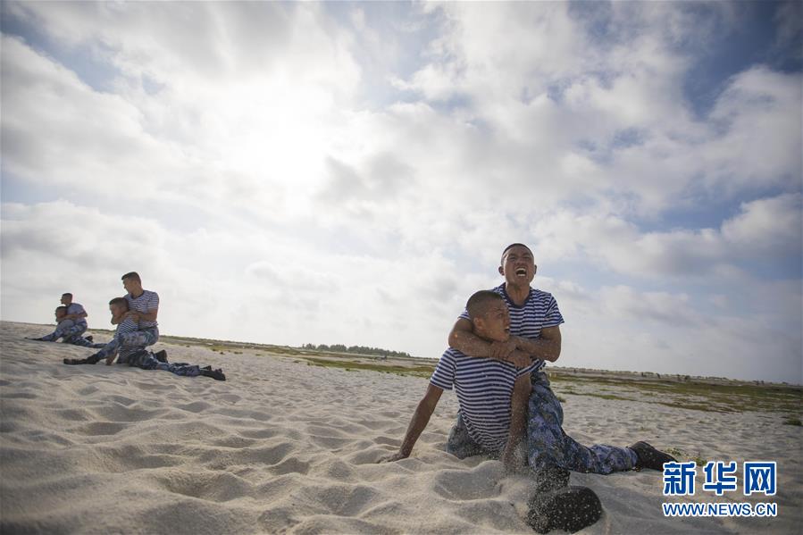（壯麗70年&middot;奮斗新時代&middot;新華全媒頭條&middot;圖文互動）（5）&ldquo;你在我的航程上，我在你的視線里&rdquo;&mdash;&mdash;走進海軍西沙中建島官兵的五彩世界