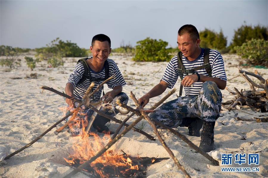 （壯麗70年&middot;奮斗新時(shí)代&middot;新華全媒頭條&middot;圖文互動(dòng)）（10）&ldquo;你在我的航程上，我在你的視線里&rdquo;&mdash;&mdash;走進(jìn)海軍西沙中建島官兵的五彩世界
