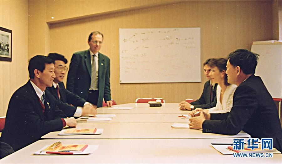 (新華全媒頭條·時代先鋒·圖文互動)(12)傳奇的英雄 無悔的忠誠——記刑偵痕跡檢驗專家崔道植