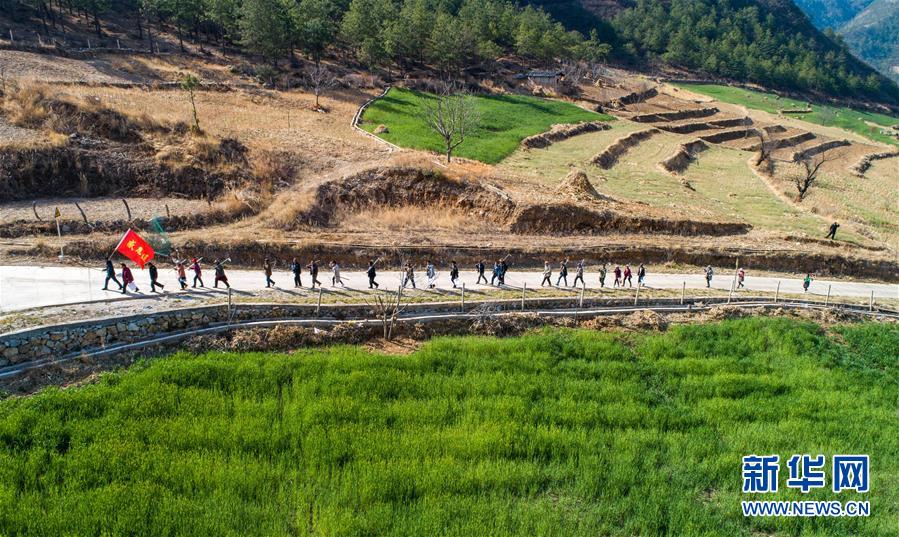 （新華全媒頭條&middot;圖文互動(dòng)）（3）藏區(qū)&ldquo;感恩連&rdquo;