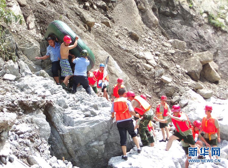 （時代先鋒&middot;圖文互動）（2）為人民&ldquo;逆行&rdquo;的人&mdash;&mdash;追記退役軍人、青年禁毒民警韓順軍