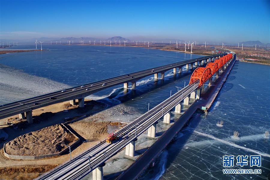 (新華全媒頭條·圖文互動(dòng))(13)不忘初心使命 永立時(shí)代潮頭——寫在中國(guó)共產(chǎn)黨成立98周年之際