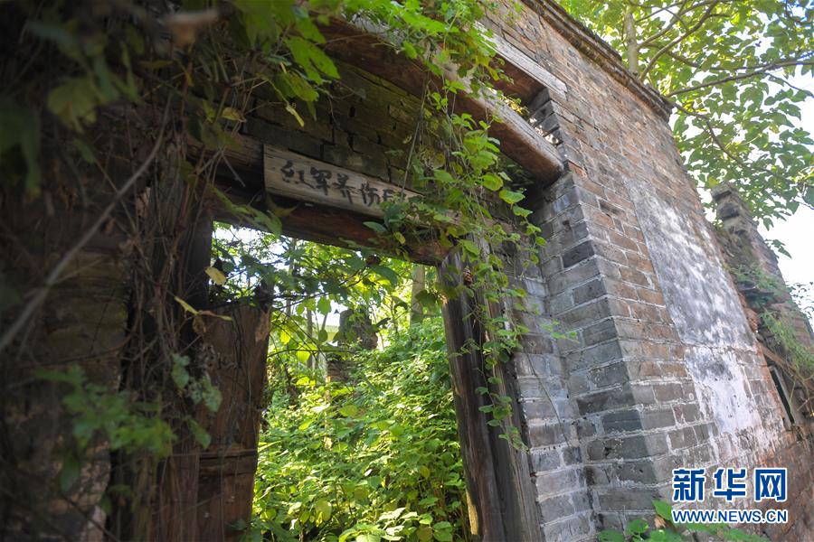 (壯麗70年·奮斗新時(shí)代——記者再走長(zhǎng)征路·圖文互動(dòng))(1)老百姓舍生忘死救紅軍