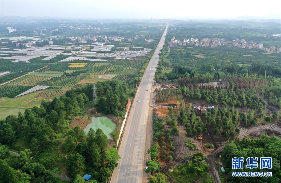 （壯麗70年&middot;奮斗新時(shí)代&mdash;&mdash;記者再走長(zhǎng)征路&middot;圖文互動(dòng)）（7）為有犧牲多壯志，敢教日月?lián)Q新天&mdash;&mdash;重返紅軍血戰(zhàn)現(xiàn)場(chǎng)