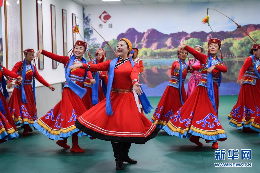 (新華全媒頭條·圖文互動(dòng))(1)心系北疆 情滿草原——習(xí)近平總書(shū)記考察內(nèi)蒙古回訪記