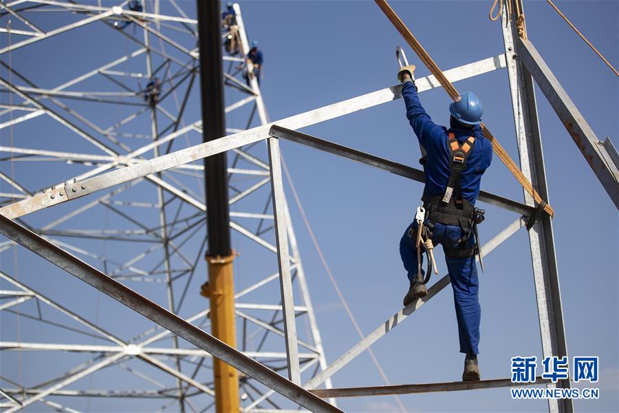 （新華全媒頭條&middot;圖文互動(dòng)）（1）舵穩(wěn)當(dāng)奮楫 風(fēng)勁好揚(yáng)帆&mdash;&mdash;寫在習(xí)近平主席提出中拉命運(yùn)共同體理念五周年之際