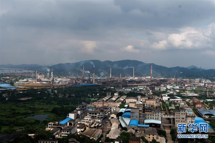 (在習(xí)近平新時代中國特色社會主義思想指引下——新時代新作為新篇章·圖文互動)(1)清水塘的“映照”:從“中國魯爾區(qū)”到“中國動力谷”