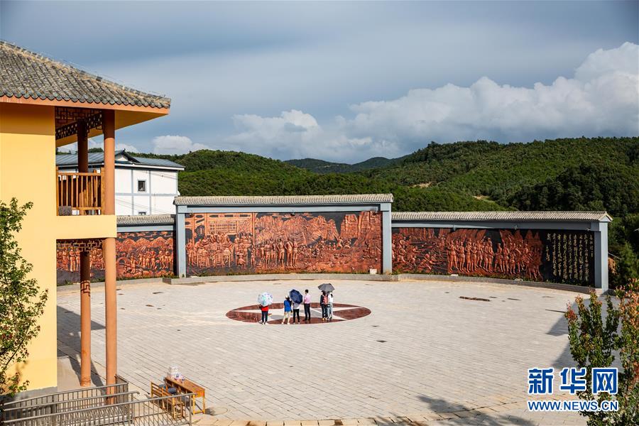 （新華全媒頭條&middot;壯麗70年&middot;奮斗新時代&mdash;&mdash;記者再走長征路&middot;圖文互動）（2）前進(jìn)，向著光明的方向&mdash;&mdash;尋訪金沙江畔紅色印記