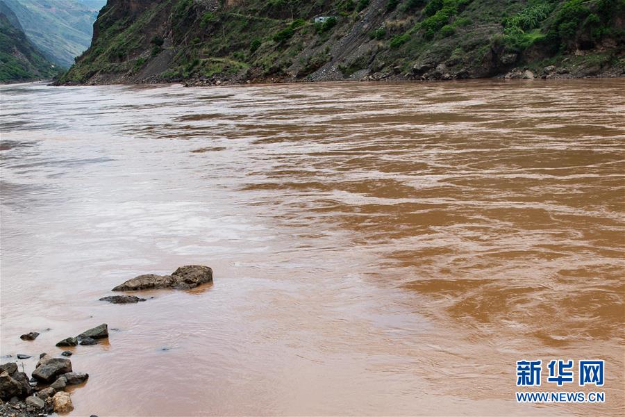 （新華全媒頭條&middot;壯麗70年&middot;奮斗新時代&mdash;&mdash;記者再走長征路&middot;圖文互動）（7）前進(jìn)，向著光明的方向&mdash;&mdash;尋訪金沙江畔紅色印記