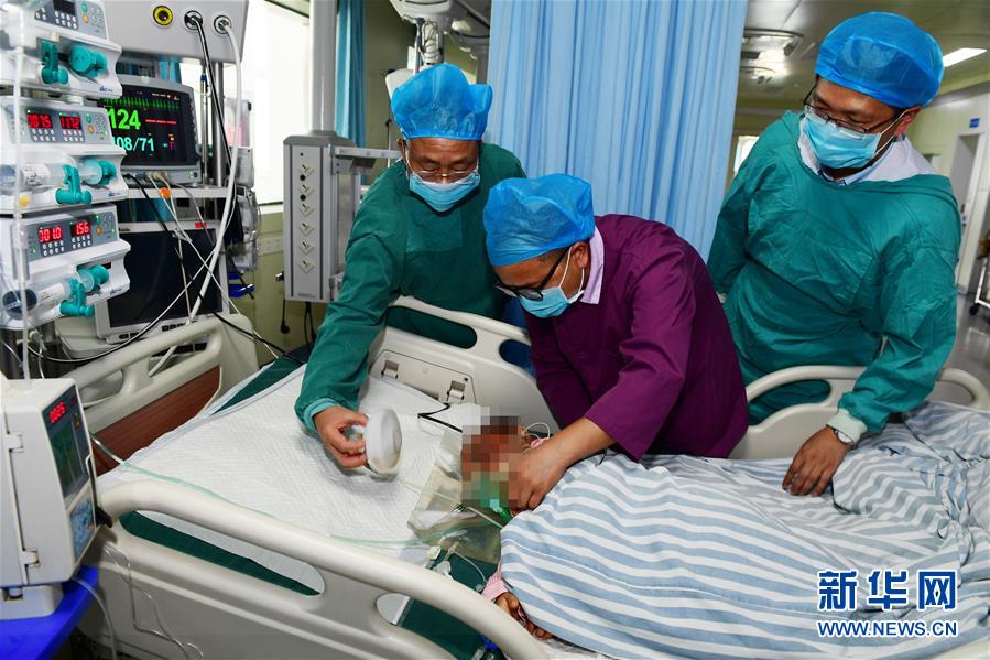 （新華全媒頭條&middot;圖文互動(dòng)）（12）有一絲希望，就盡百倍努力&mdash;&mdash;貴州水城&ldquo;7&middot;23&rdquo;特大山體滑坡72小時(shí)救援紀(jì)實(shí)