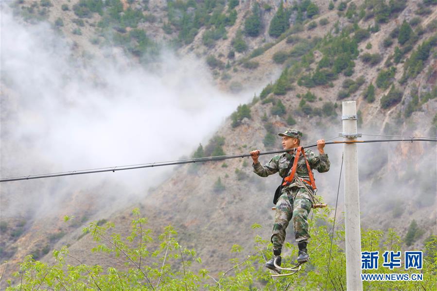 （圖文互動(dòng)）（2）高原上的&ldquo;拴心石&rdquo;&mdash;&mdash;記某信息通信基地四營(yíng)五連連長(zhǎng)翁春芳