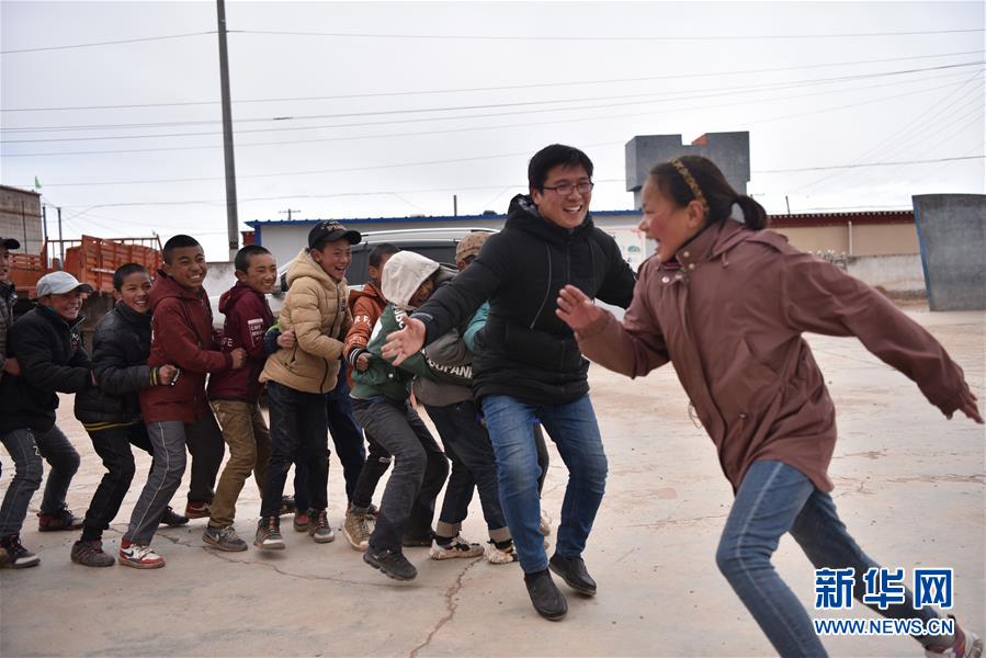 （不忘初心、牢記使命&middot;圖文互動）（7）青春之花綻放五千米云端&mdash;&mdash;記扎根海拔最高縣小學(xué)教師夫妻杜安東、曹曉花