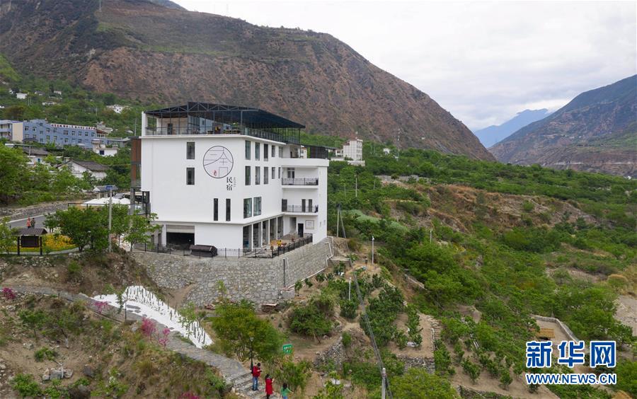 (新華全媒頭條·壯麗70年·奮斗新時(shí)代——記者再走長征路·圖文互動(dòng))(2)紅色的山河 綠色的家園——川滇紅軍長征沿線見聞