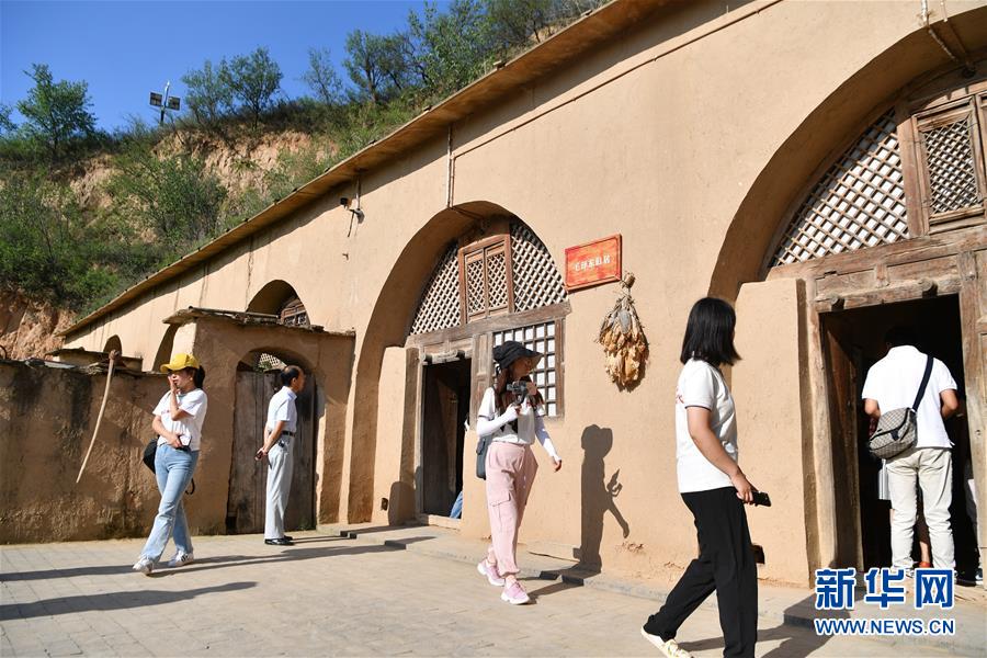 （新華全媒頭條&middot;壯麗70年&middot;奮斗新時代&mdash;&mdash;記者再走長征路&middot;圖文互動）（9）紅星，從這里照耀中國&mdash;&mdash;陜北見證中國革命的歷史轉(zhuǎn)折