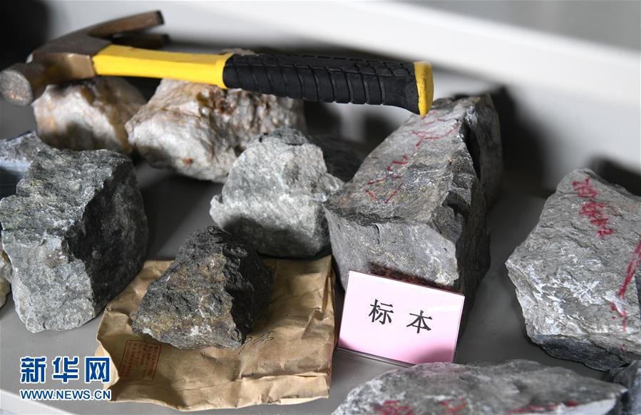 (新華全媒頭條·圖文互動(dòng))(13)迸發(fā)生命的無(wú)限熾熱——構(gòu)造地質(zhì)學(xué)家李德威的赤子之歌