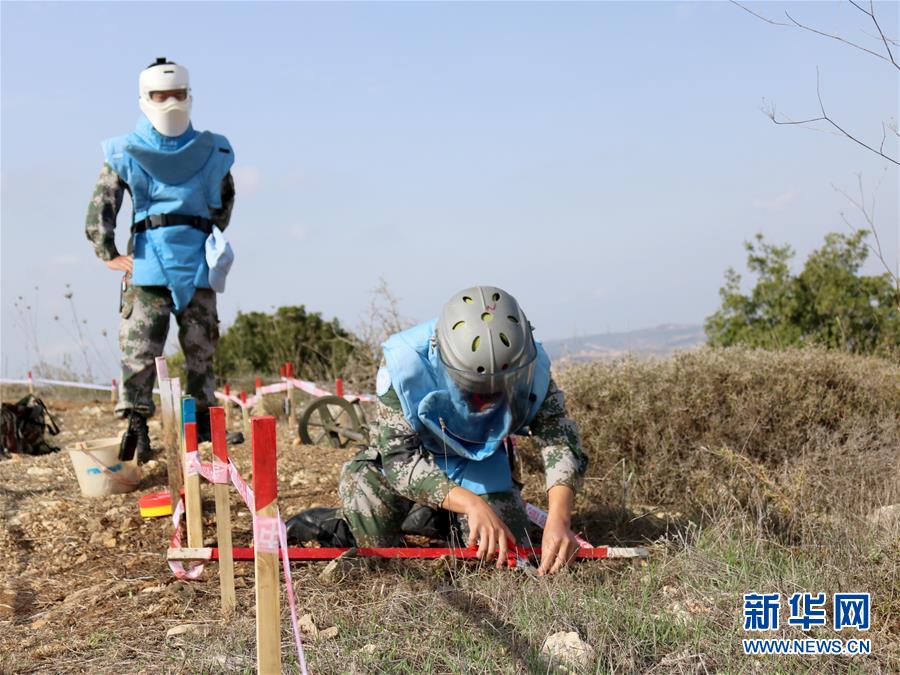 （新華全媒頭條&middot;圖文互動）（12）沿著中國特色強軍之路闊步前進(jìn)&mdash;&mdash;黨中央、中央軍委領(lǐng)導(dǎo)推進(jìn)國防和軍隊建設(shè)70年紀(jì)實