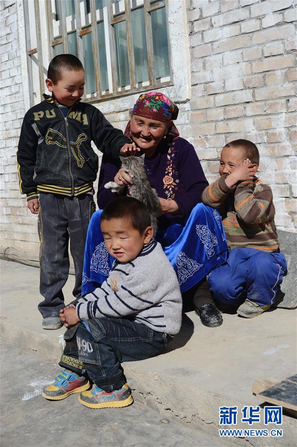 （壯麗70年&middot;奮斗新時(shí)代&mdash;&mdash;共和國(guó)榮光&middot;圖文互動(dòng)）（1）中國(guó)，一生的守護(hù)&mdash;&mdash;記&ldquo;人民楷模&rdquo;國(guó)家榮譽(yù)稱號(hào)獲得者布茹瑪汗&middot;毛勒朵