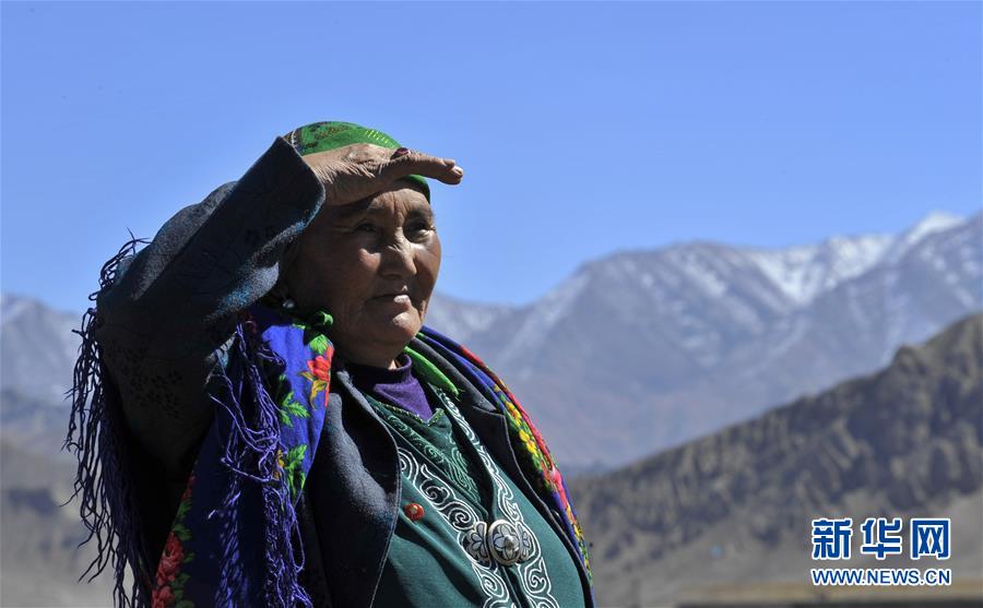 （壯麗70年&middot;奮斗新時(shí)代&mdash;&mdash;共和國(guó)榮光&middot;圖文互動(dòng)）（2）中國(guó)，一生的守護(hù)&mdash;&mdash;記&ldquo;人民楷模&rdquo;國(guó)家榮譽(yù)稱號(hào)獲得者布茹瑪汗&middot;毛勒朵