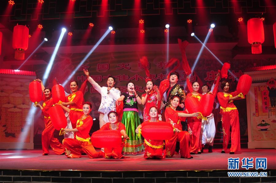 (在習(xí)近平新時代中國特色社會主義思想指引下——新時代新作為新篇章·總書記關(guān)心的百姓身邊事·圖文互動)(1)讓鄉(xiāng)村社會既充滿活力又和諧有序——中國鄉(xiāng)村治理呈現(xiàn)新局面