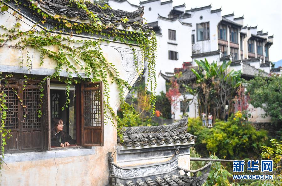 （圖文互動(dòng)）（2）鄉(xiāng)村攝影師、鄉(xiāng)村&ldquo;模特&rdquo;、民宿店主&mdash;&mdash;鄉(xiāng)村旅游推動(dòng)婺源農(nóng)民生活方式發(fā)生新變化