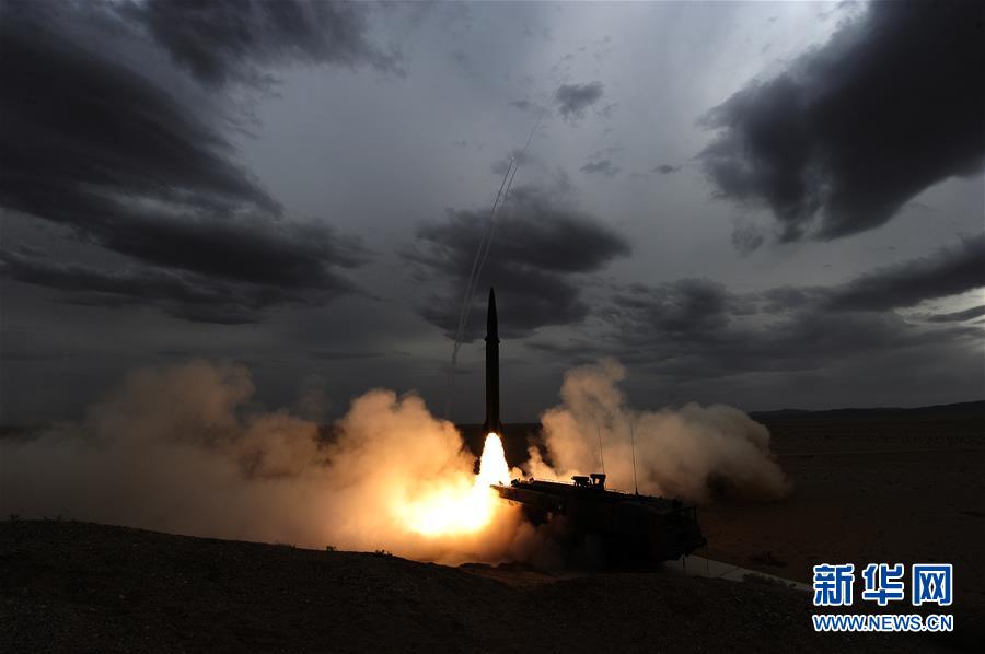 (圖文互動(dòng))(2)永遠(yuǎn)沖鋒的“導(dǎo)彈發(fā)射先鋒營(yíng)”——記闊步強(qiáng)軍征途的火箭軍某旅發(fā)射一營(yíng)