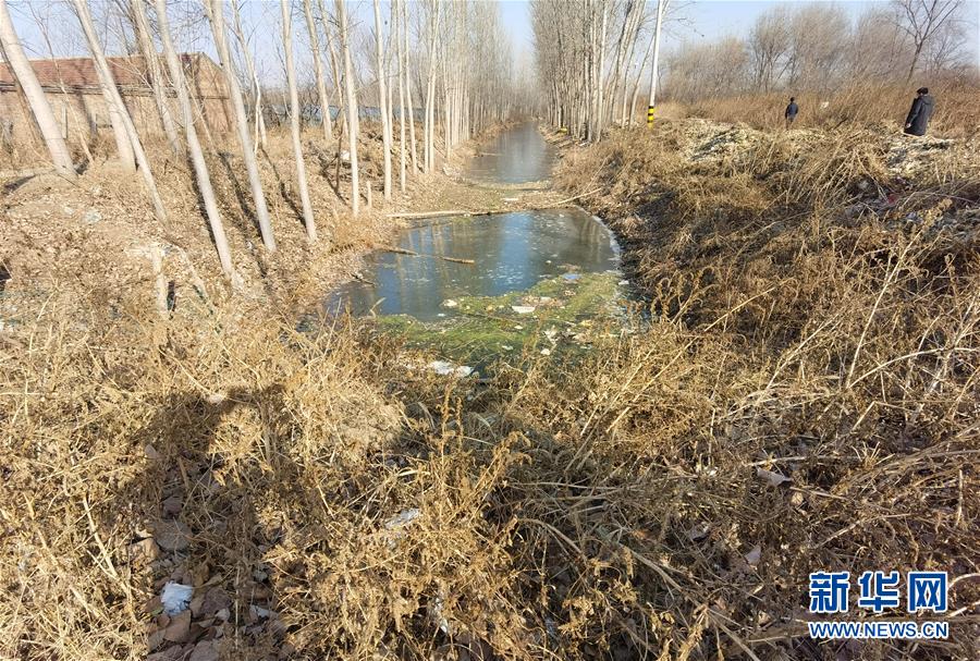 （新華調(diào)查&middot;國務(wù)院農(nóng)村人居環(huán)境大檢查&middot;圖文互動(dòng)）（1）農(nóng)村生活污水何處去？&mdash;&mdash;農(nóng)村污水治理&ldquo;梗阻&rdquo;現(xiàn)象調(diào)查