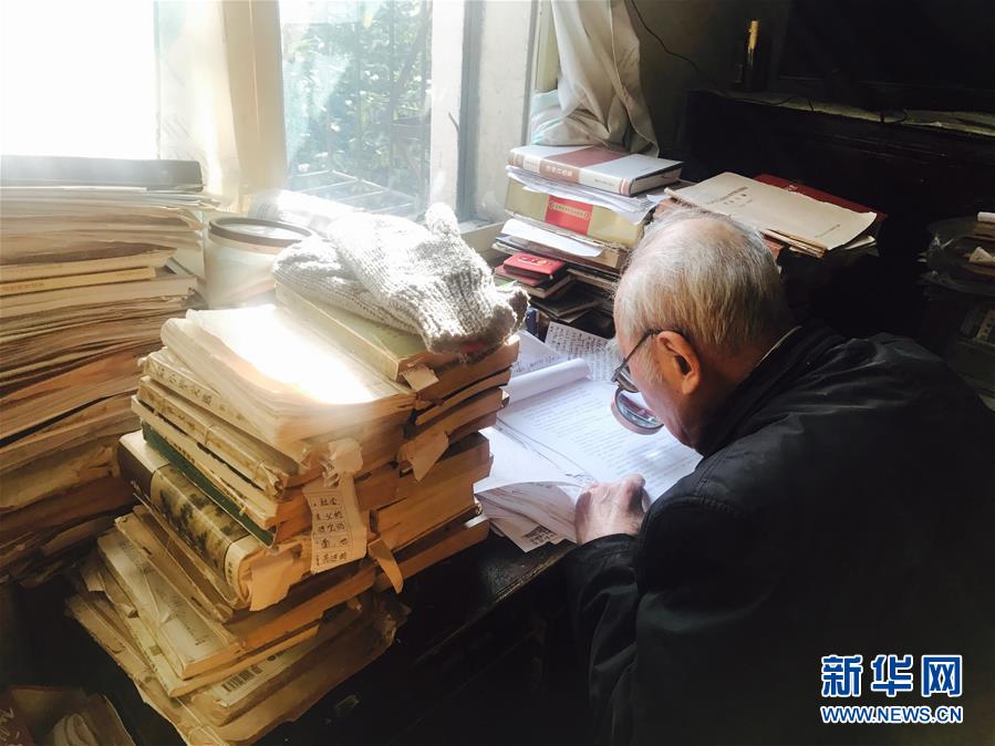 （新華全媒頭條&middot;圖文互動）（10）滄海橫流 信仰彌堅(jiān)&mdash;&mdash;記共產(chǎn)黨員、湘潭大學(xué)九旬教授滄南