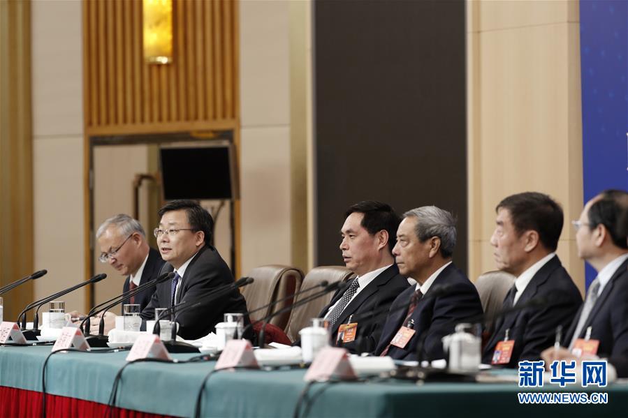 （兩會&middot;XHDW）（15）全國人大相關(guān)負(fù)責(zé)人就&ldquo;人大立法工作&rdquo;答記者問