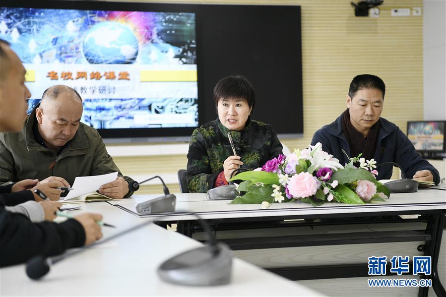 （兩會&middot;圖片故事）（6）全國人大代表馬恒燕：讓城鄉(xiāng)學生共享&ldquo;互聯(lián)網(wǎng)+教育&rdquo;優(yōu)質(zhì)資源
