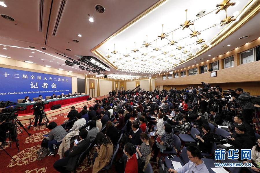 （兩會(huì)&middot;XHDW）（4）科技部部長(zhǎng)王志剛等就&ldquo;加快建設(shè)創(chuàng)新型國(guó)家&rdquo;答記者問(wèn)
